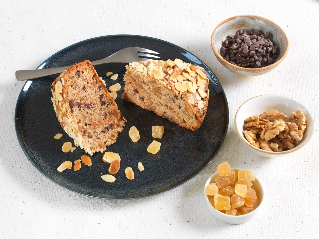 Gâteau au gingembre confit, noix et pépite de chocolat Gâteau au gingembre confit, noix et pépite de chocolat